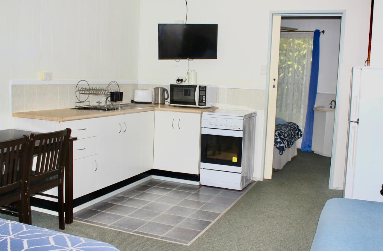Matildas End Holiday Units Karumba Exteriör bild